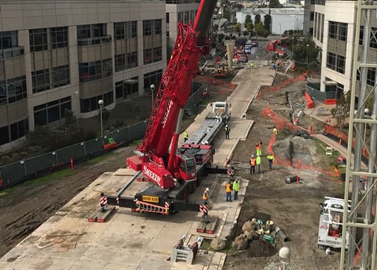 Crane matting for heavy equipment