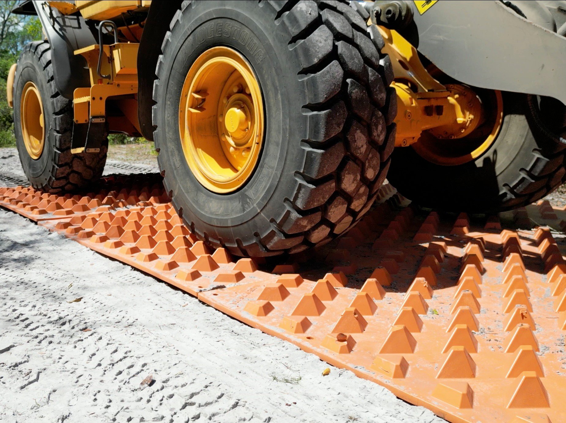 DiamondTrack portable composite trackout mats
