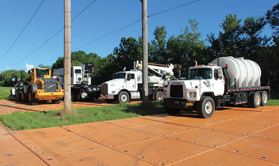 MegaDeck work platform for T&D