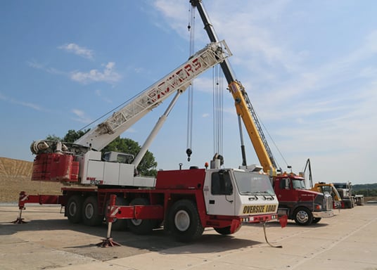 Composite construction mats for cranes